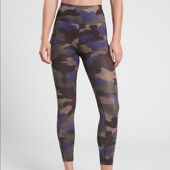 Athleta Pants - Athleta Ultimate Stash Printed 7/8 Tight Camo NWT